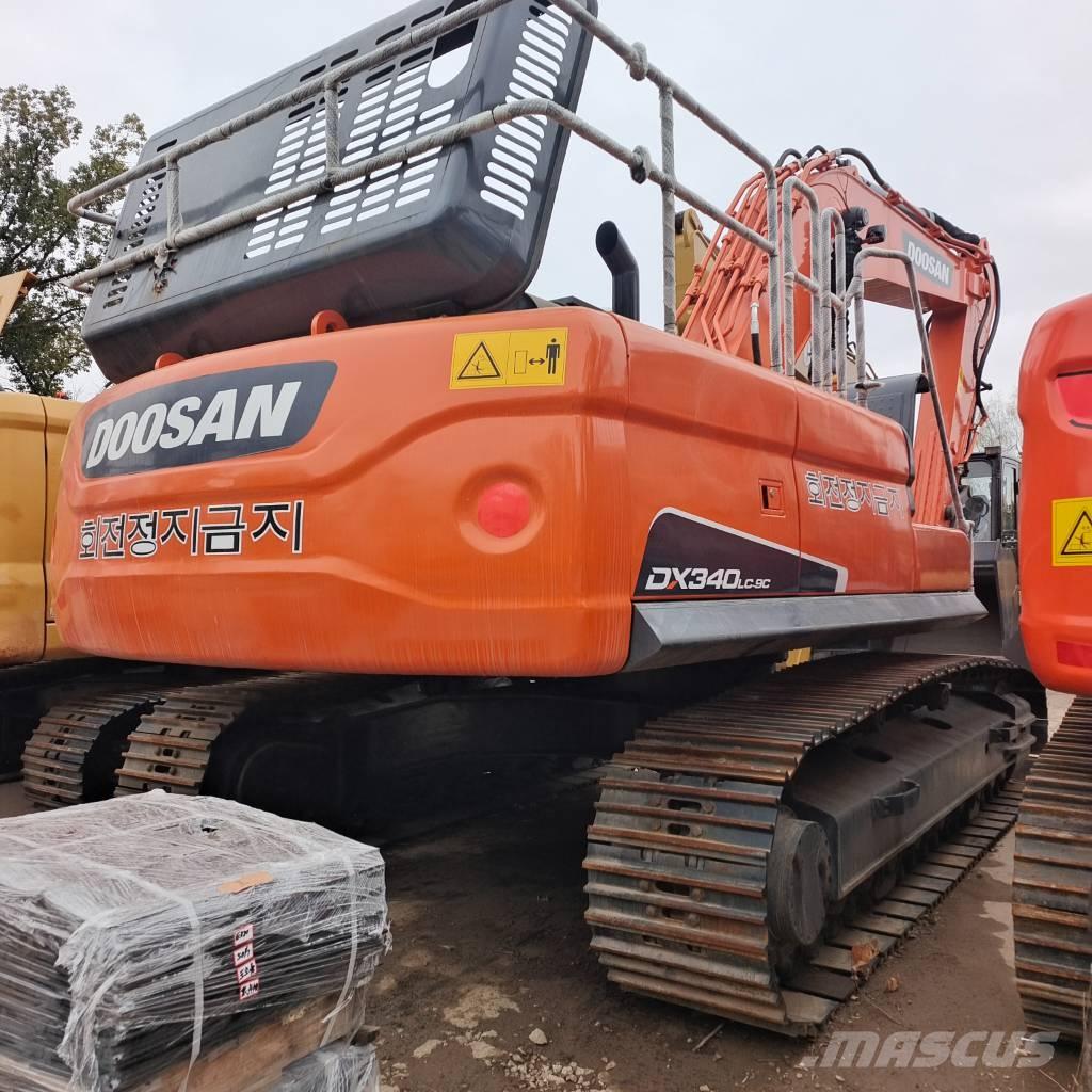 Doosan DX300LC-9C Escavatori cingolati
