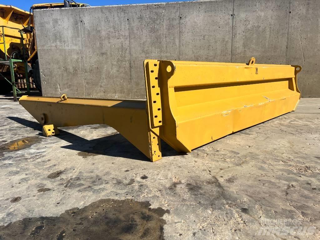 CAT TAILGATE CAT 735 Portelloni posteriori