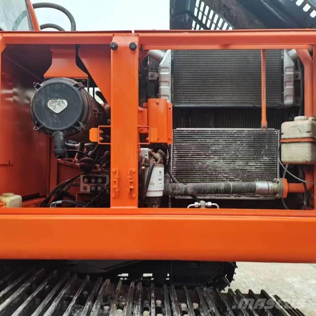Doosan DX 225 LC Escavatori cingolati