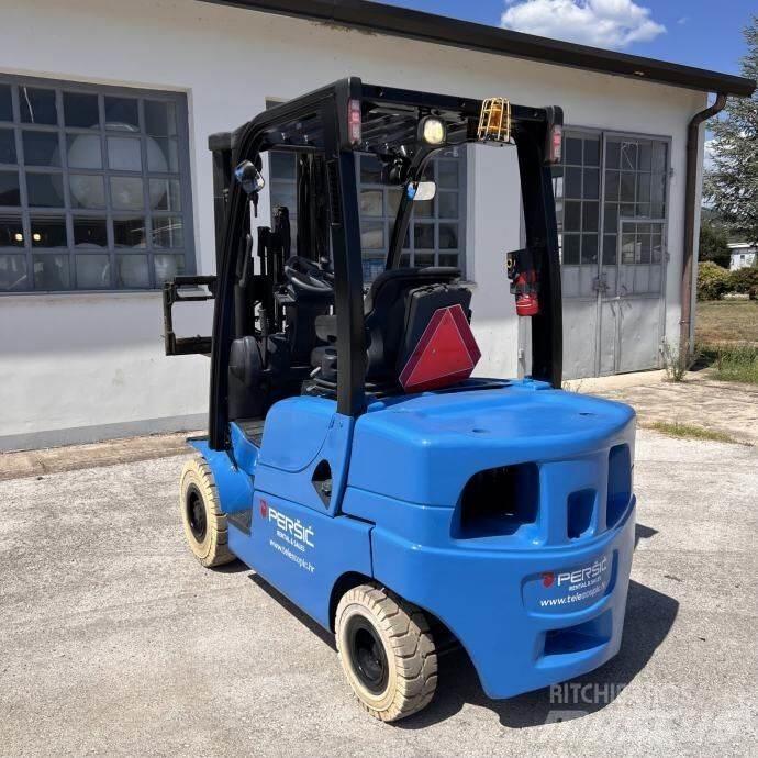Yale GDP25LX Carrelli elevatori diesel