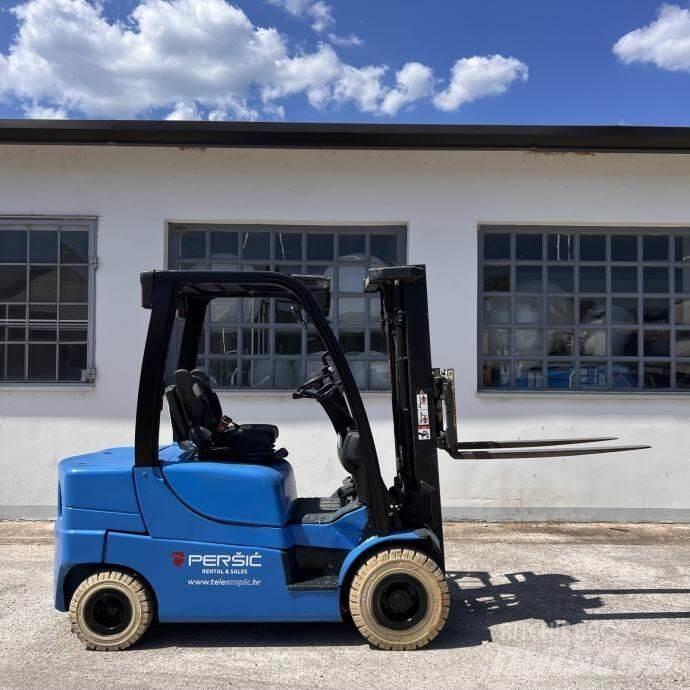 Yale GDP25LX Carrelli elevatori diesel
