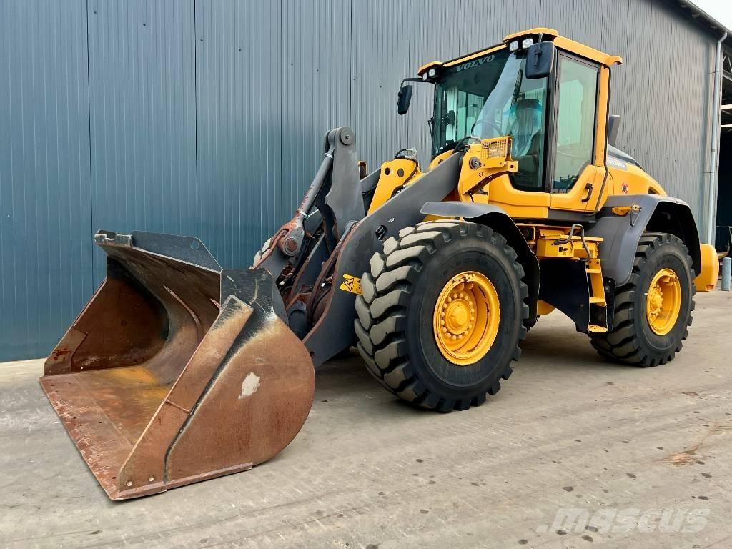 Volvo L90H Pale gommate