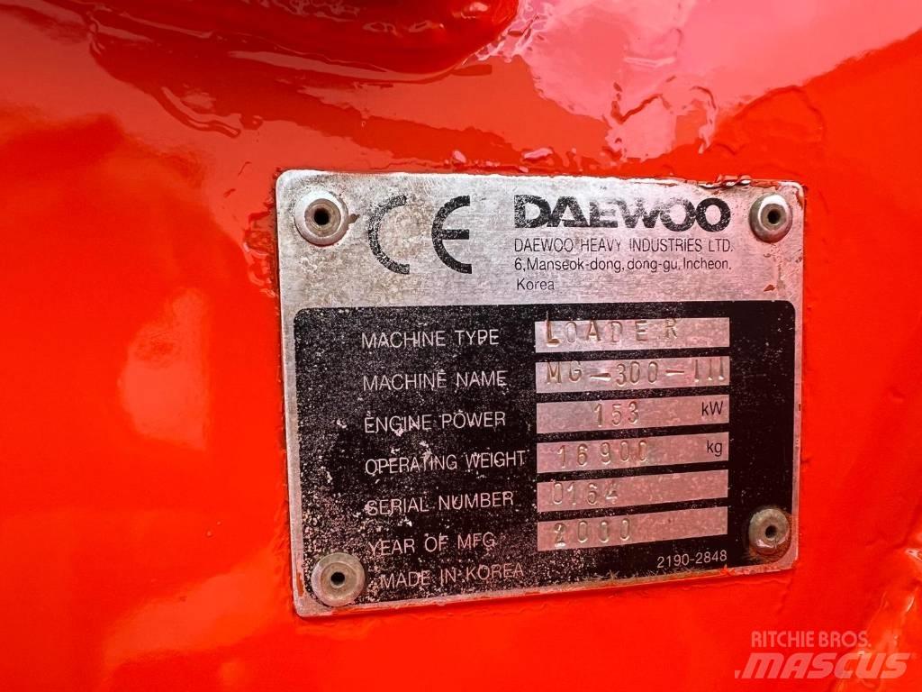 Daewoo Mega 300 III Pale gommate