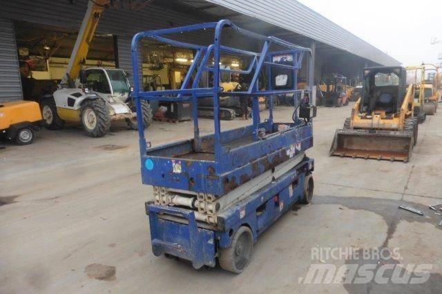 Haulotte Compact 8 Piattaforme a pantografo