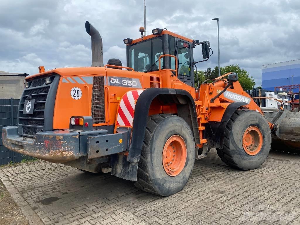 Doosan DL 350-3 Pale gommate