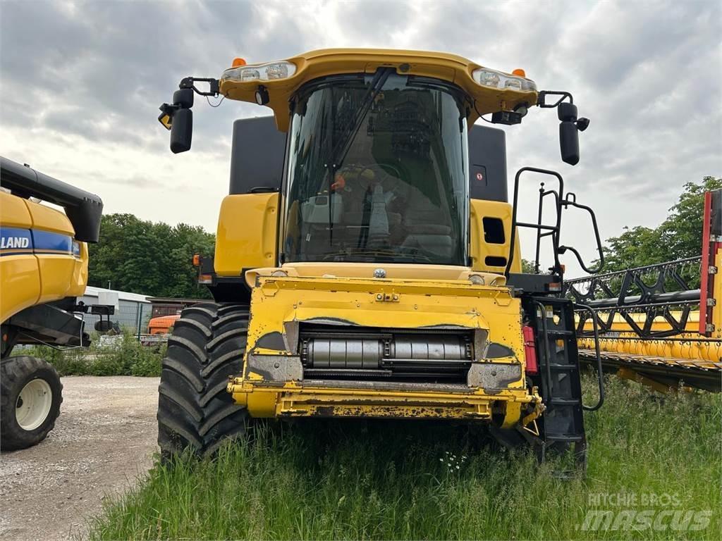 New Holland CR 980 Mietitrebbiatrici