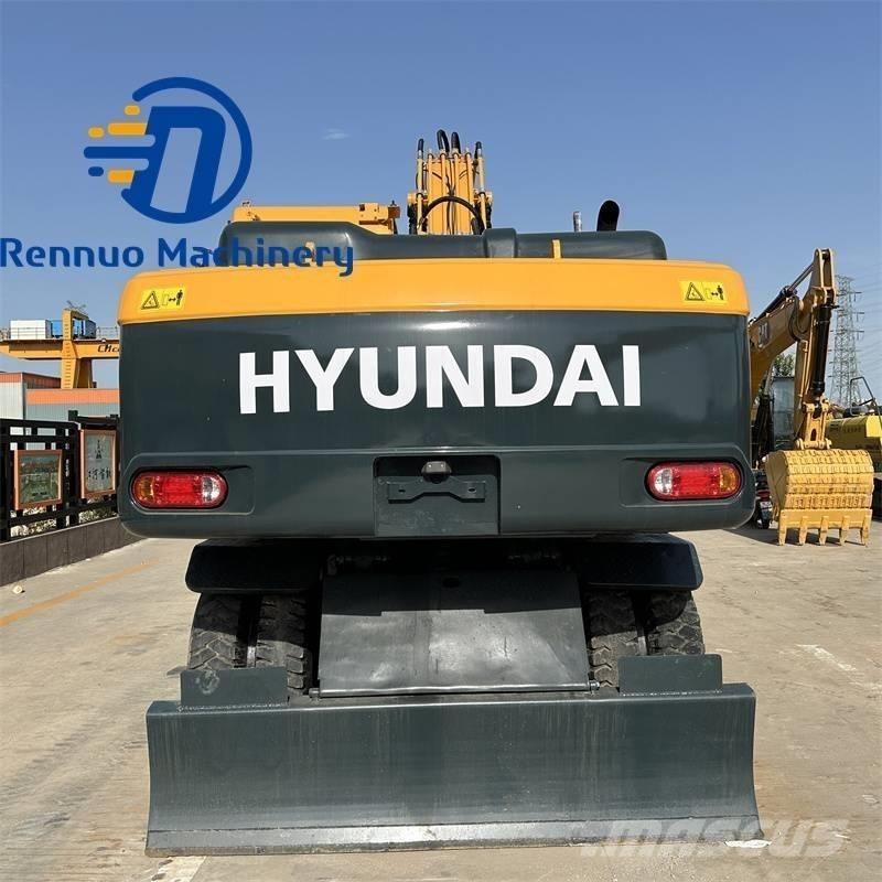Hyundai 210W-9 Escavatori gommati