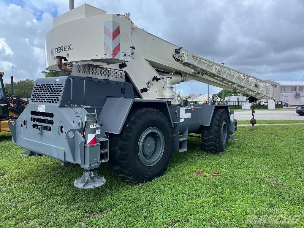 Terex RT 230-1 Gru per terreni difficili
