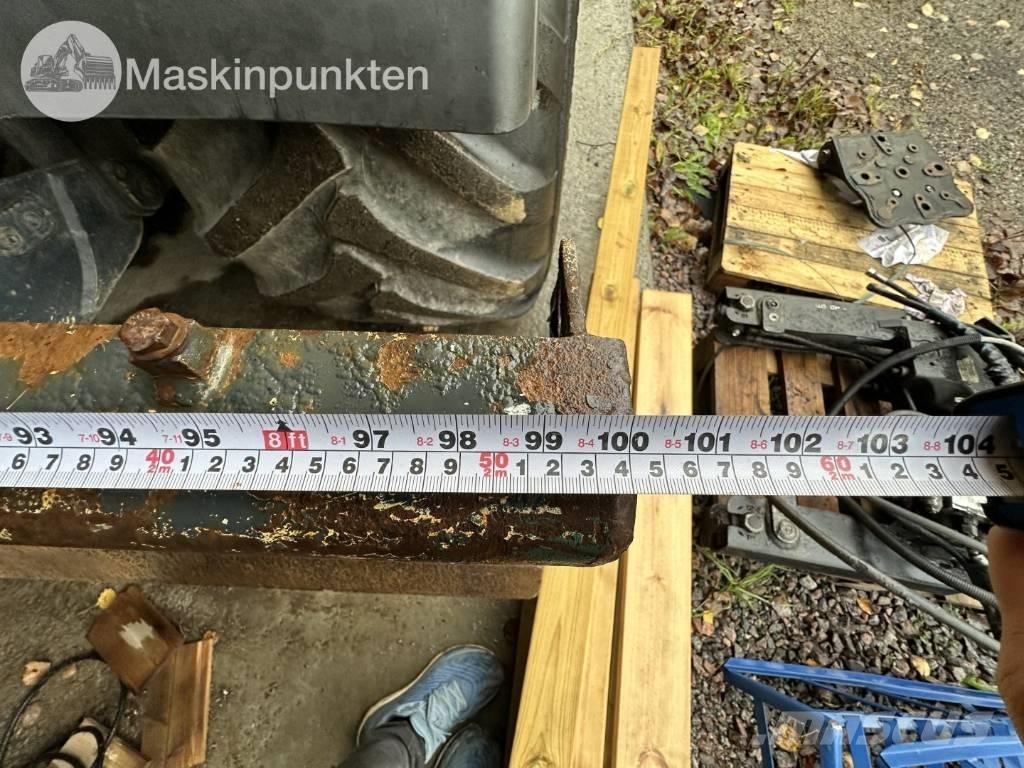 Komatsu PW 148-8 Escavatori gommati