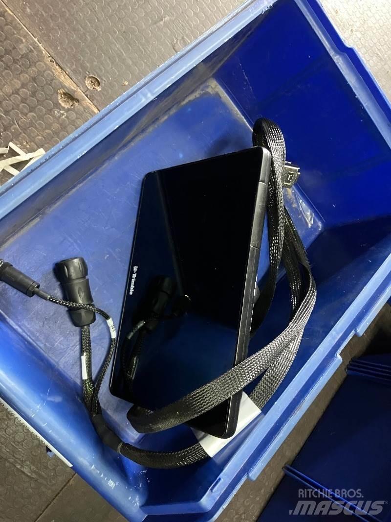 Trimble GFX 750 Altri accessori per trattori
