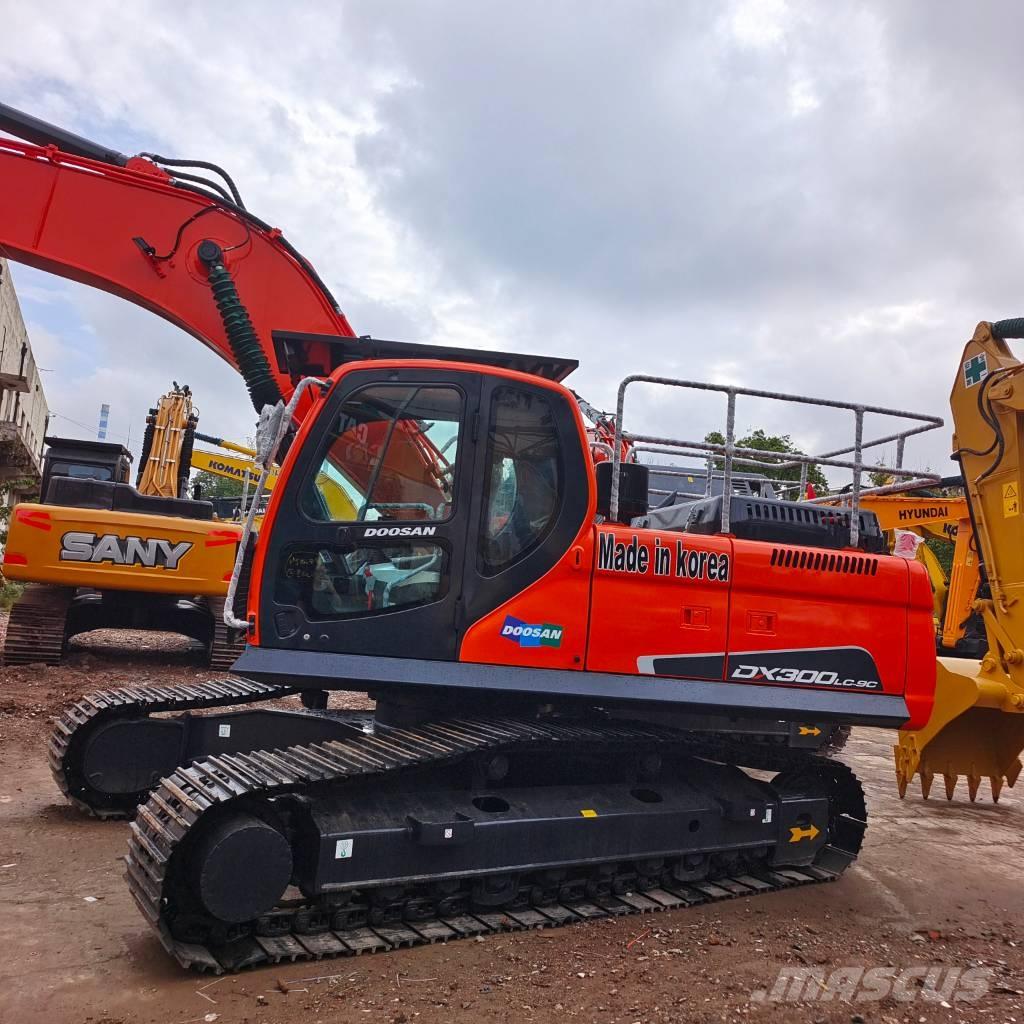 Doosan DX 300LC-9C Escavatori cingolati