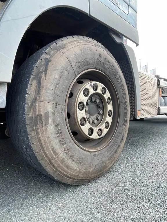 Scania R400 Camion con gancio di sollevamento