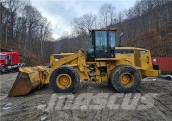 CAT 938 G II Pale gommate