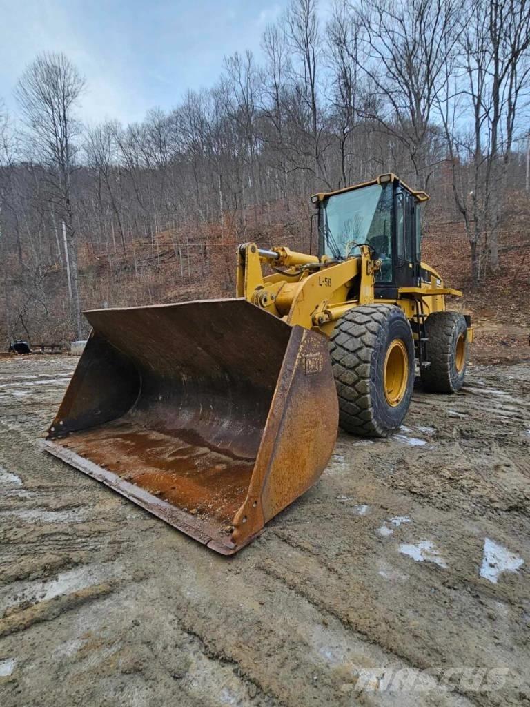 CAT 938 G II Pale gommate