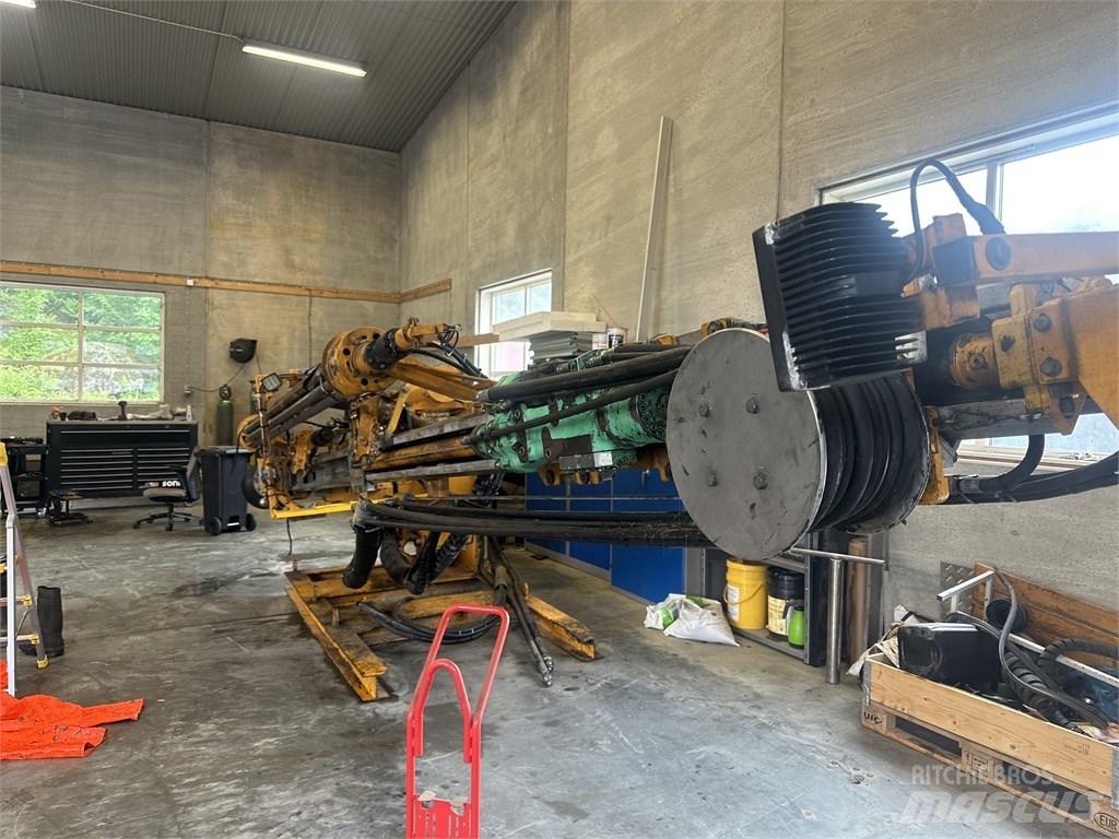 CAT 335 F L Perforatrici di superficie