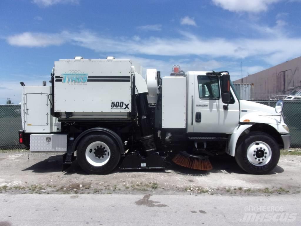 International 4300 Autocarro spazzatrice