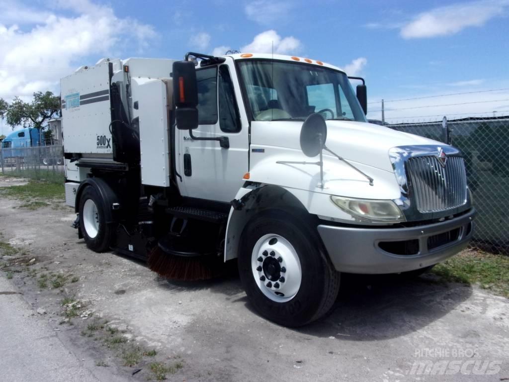 International 4300 Autocarro spazzatrice
