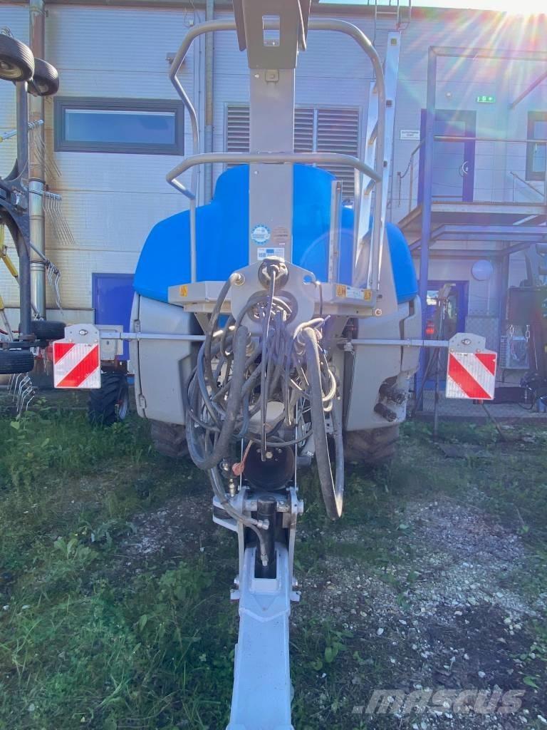 Lemken Vega 12/4000 Irroratrici trainate