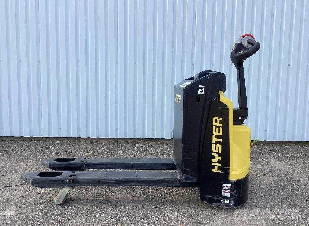 Hyster P2.0 Transpallet uomo a terra