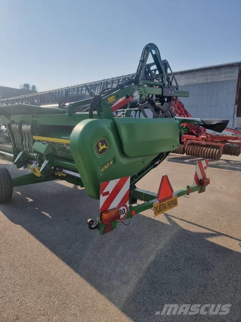 John Deere T 670 i Mietitrebbiatrici