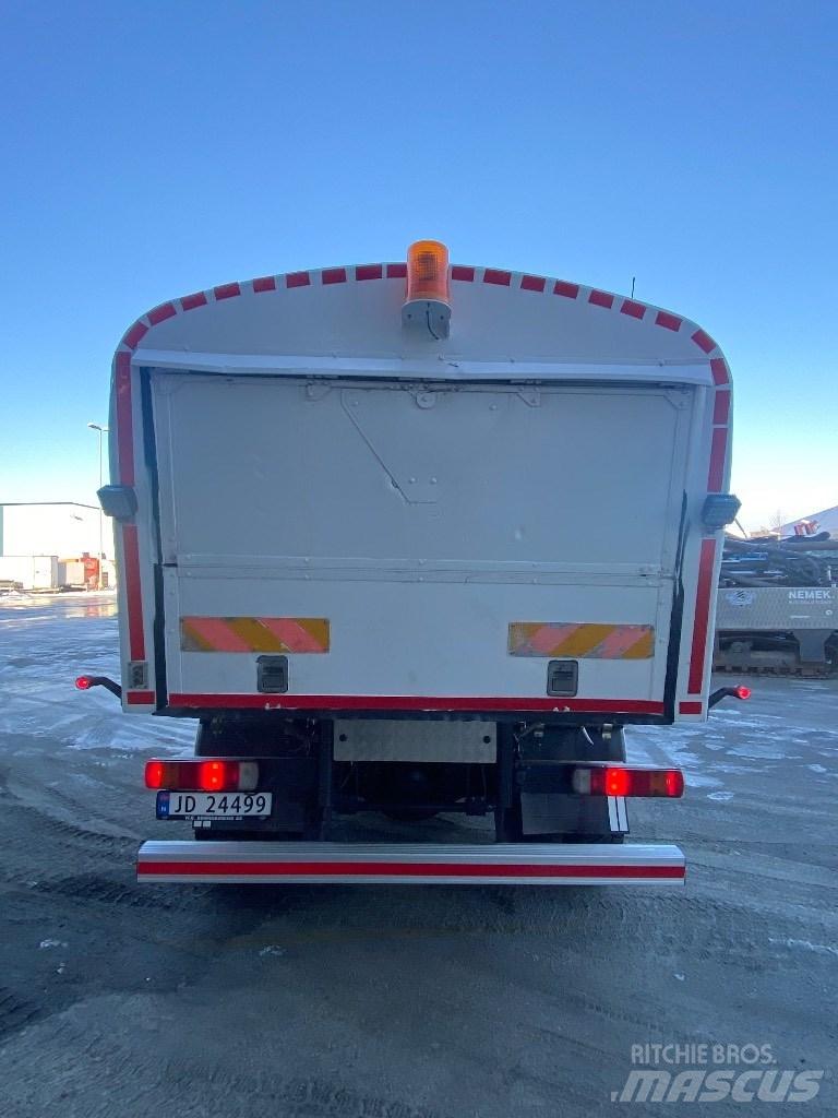 Scania 124 C 360 Cisterna
