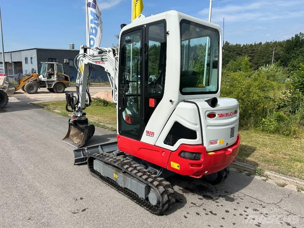 Takeuchi TB 225A V5 Miniescavatori