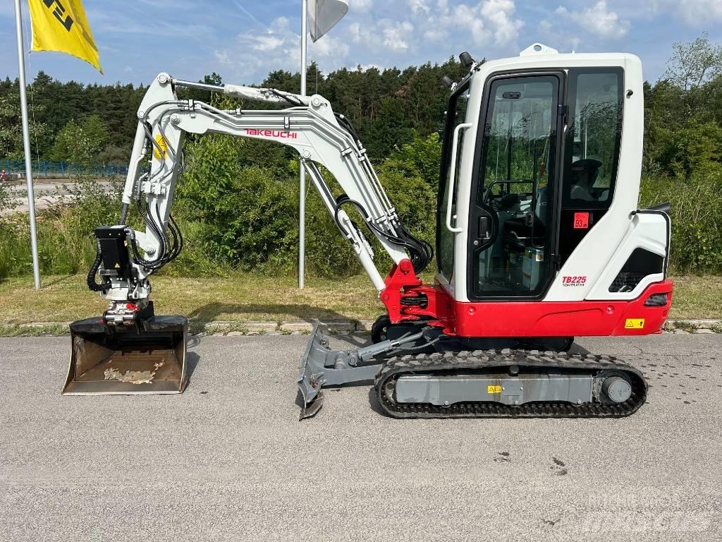 Takeuchi TB 225A V5 Miniescavatori