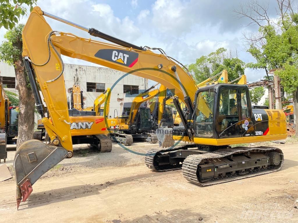 CAT 320 D 2 Escavatori medi 7t - 12t