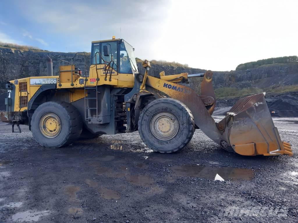 Komatsu WA 600-6 Pale gommate