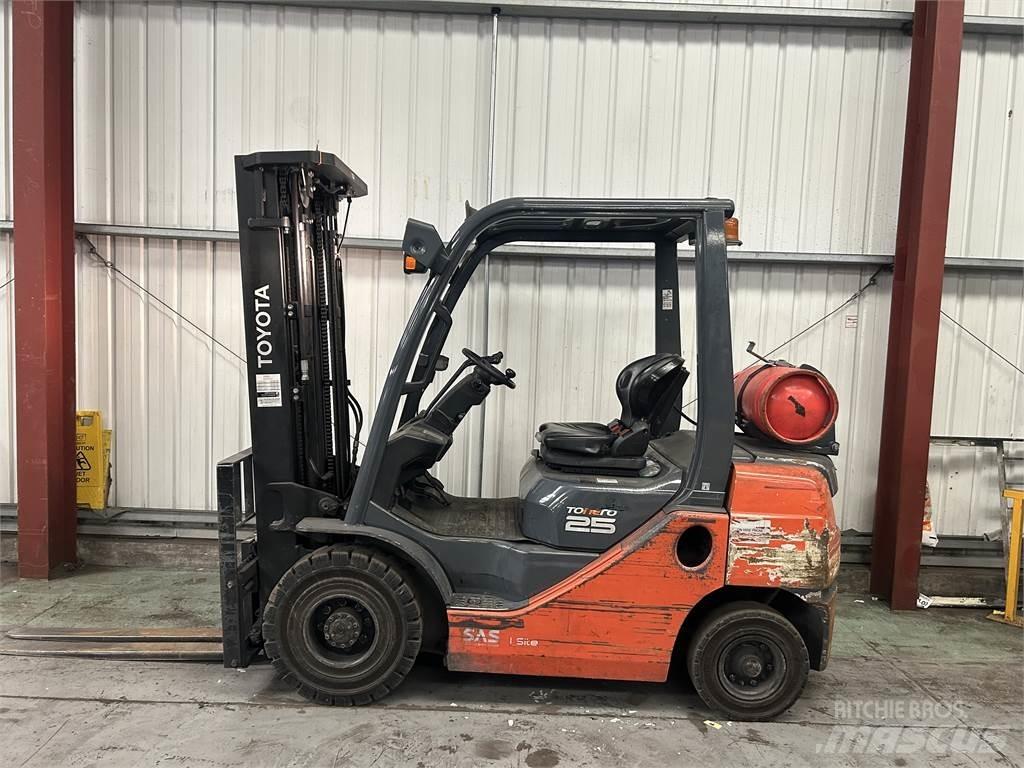 Toyota 02-8FGF25 Carrelli elevatori GPL