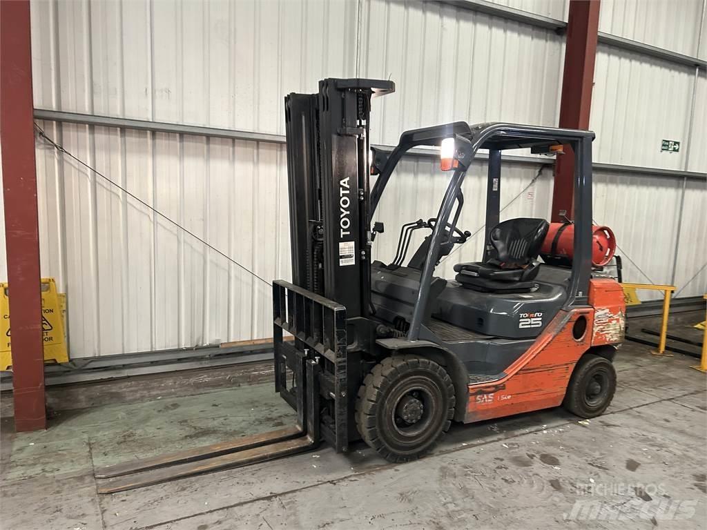 Toyota 02-8FGF25 Carrelli elevatori GPL