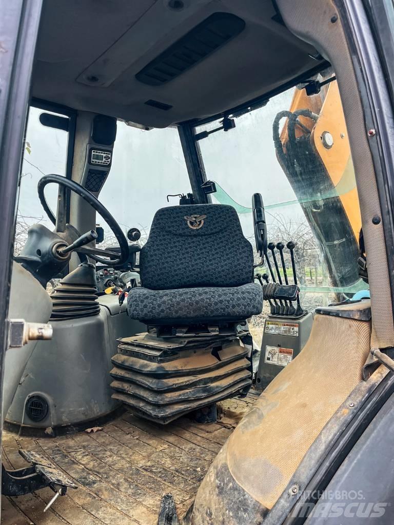 CASE 580 SN Terne