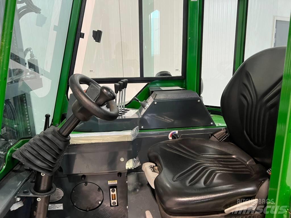Combilift CB2500 lpg Carrello elevatore retrattile a 4 vie