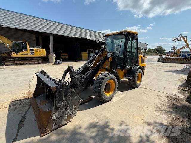 JCB 406 Pale gommate