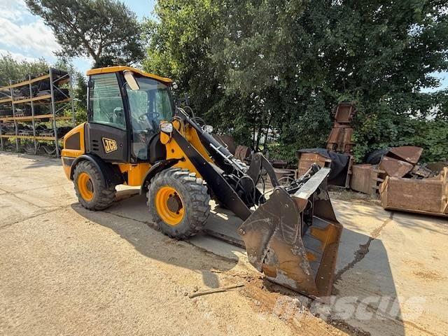 JCB 406 Pale gommate