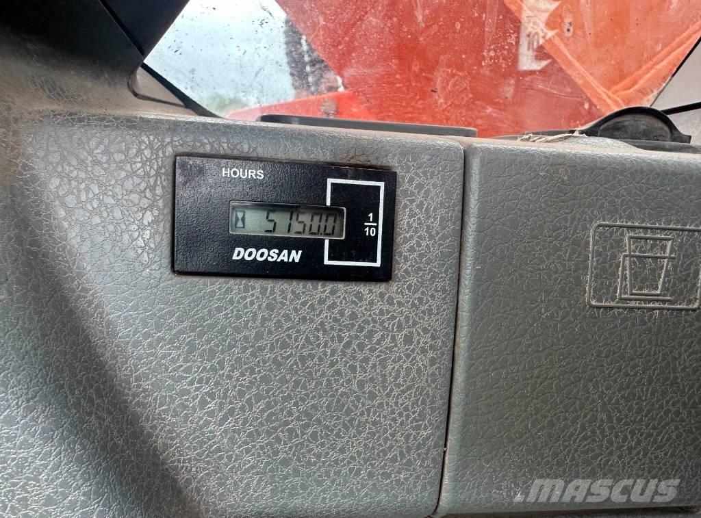 Doosan DX 140 LCR-3 Escavatori cingolati