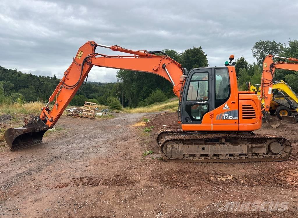 Doosan DX 140 LCR-3 Escavatori cingolati