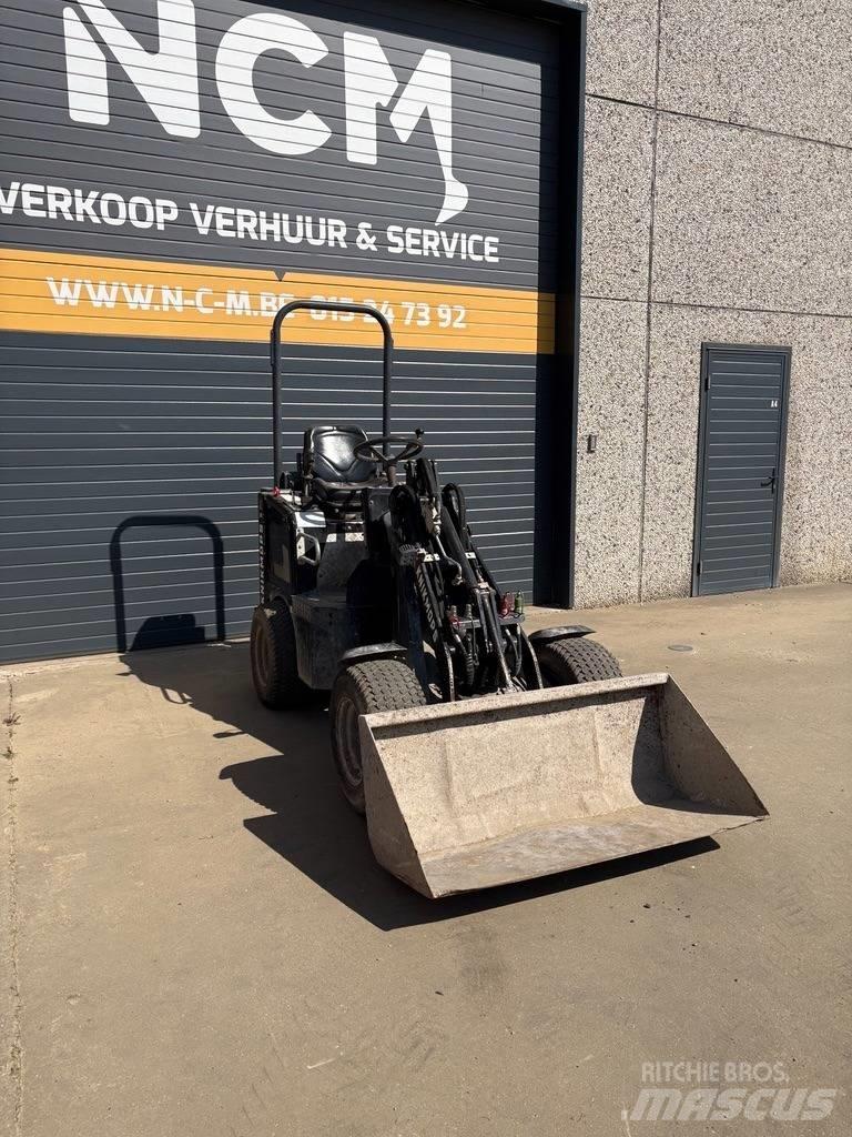 Knikmops KM 100 Pale gommate