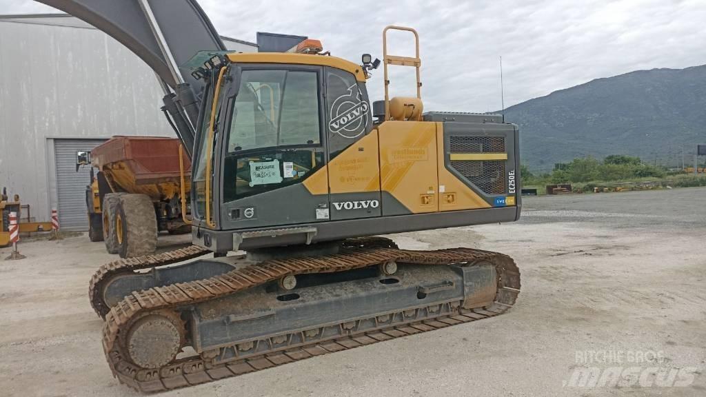 Volvo EC 250 EL Escavatori cingolati