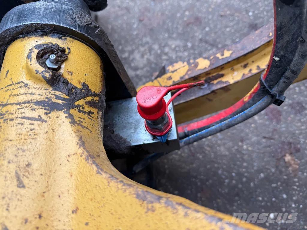 CAT 908H Pale gommate