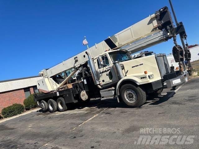 National Crane 1800 Gru cingolate