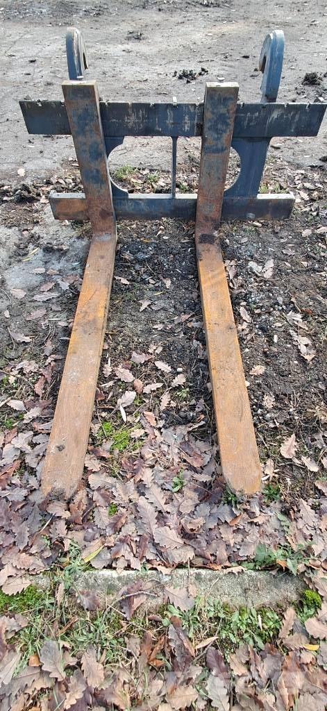 CASE 721 G Pale gommate