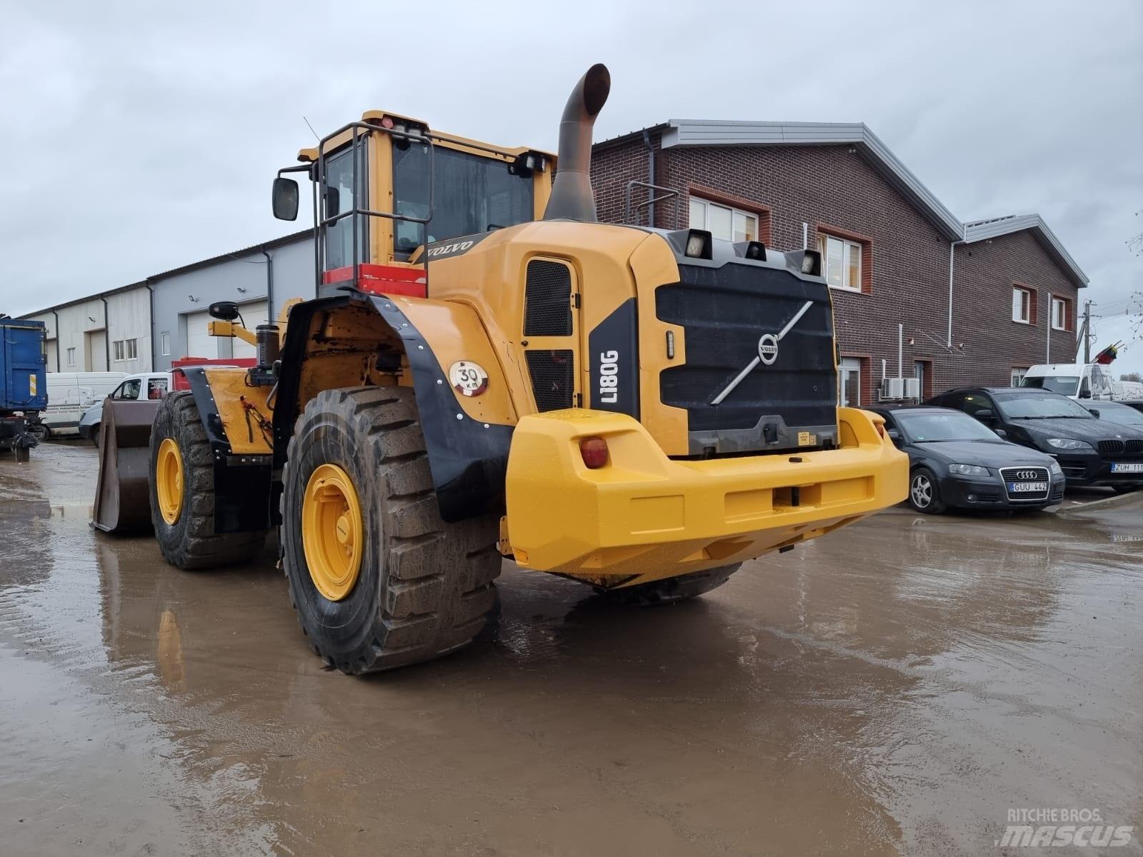 Volvo L180 G Pale gommate