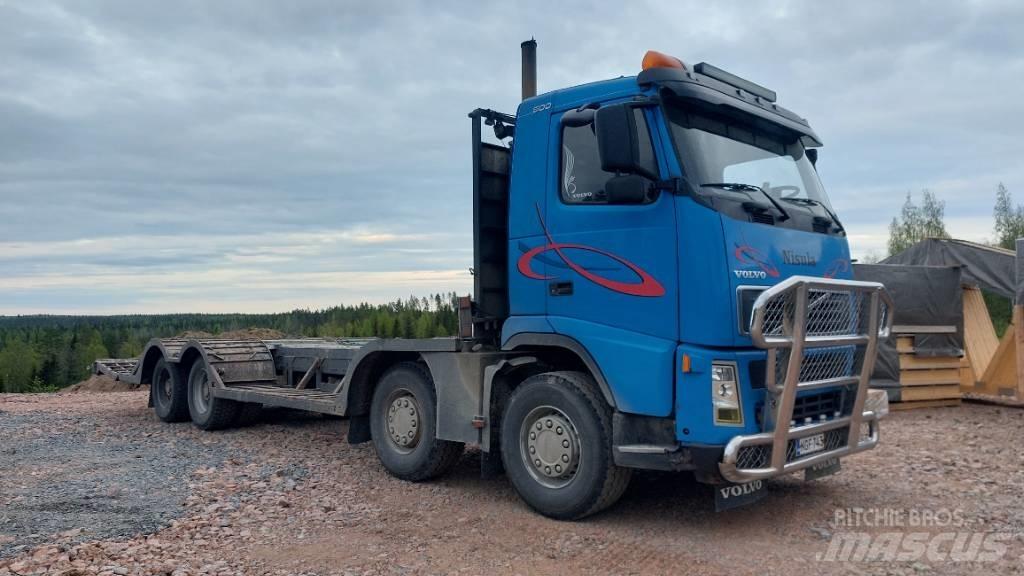 Volvo FH12 8x4 Camion per il trasporto di macchine forestali