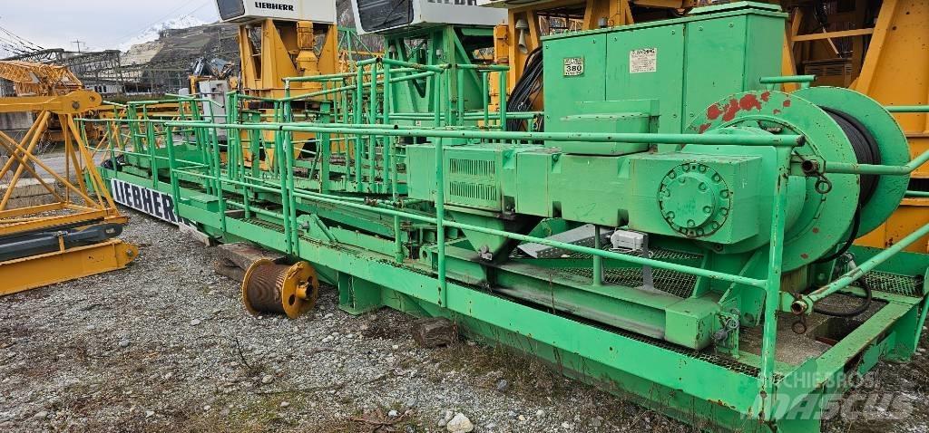 Liebherr 200 EC-H 10 Gru a torre