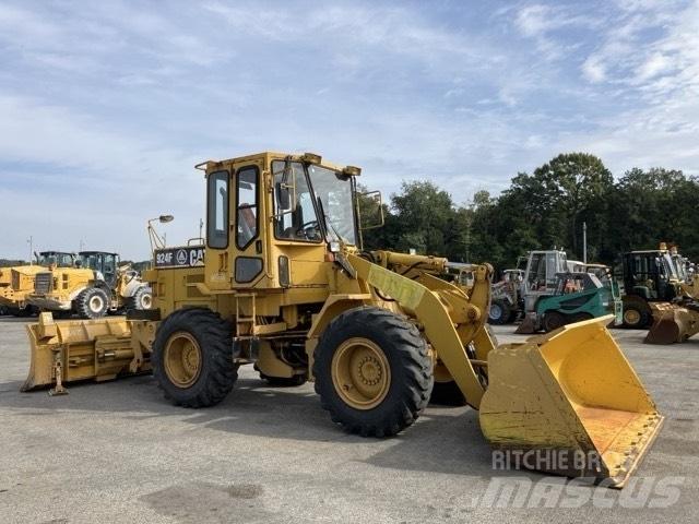 CAT 924 F Pale gommate