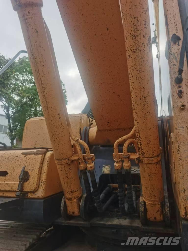 Hyundai R220LC-9S Escavatori cingolati