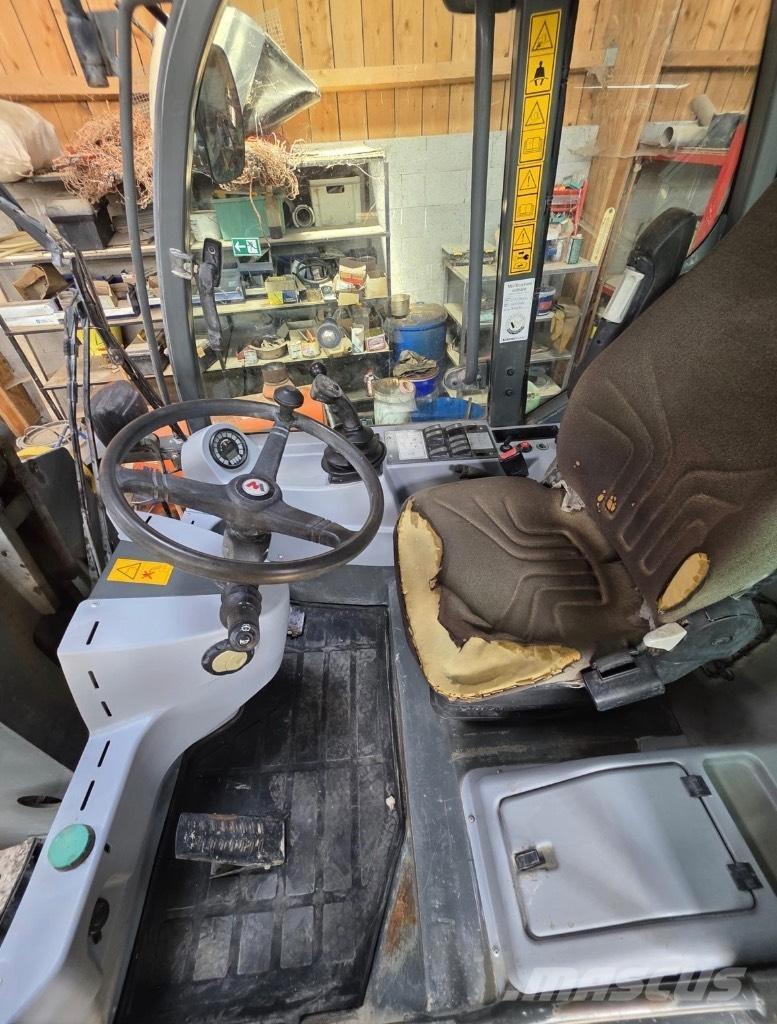 Wacker Neuson 850 Pale gommate