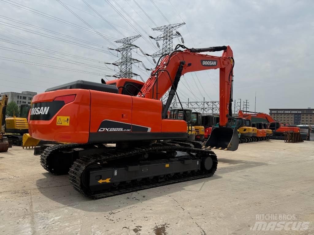 Doosan DX 225 LC-9C Escavatori cingolati