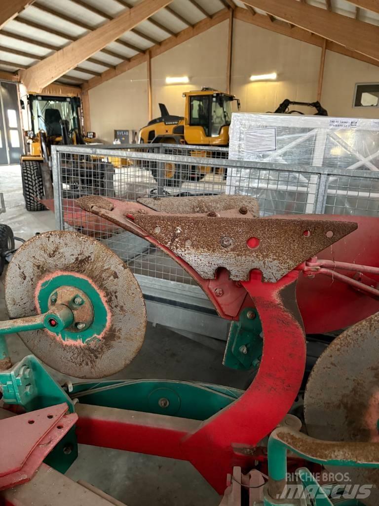 Kverneland EG85 Aratri reversibili